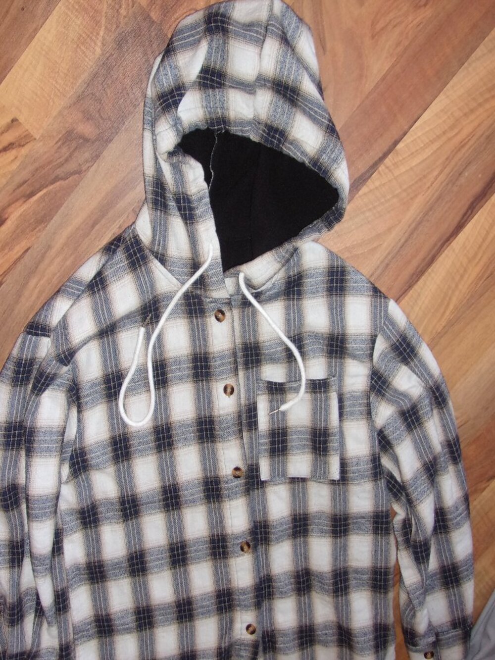 size medium womens shirt  coat shaket  flannel hoodie sweatshirt gorpcore